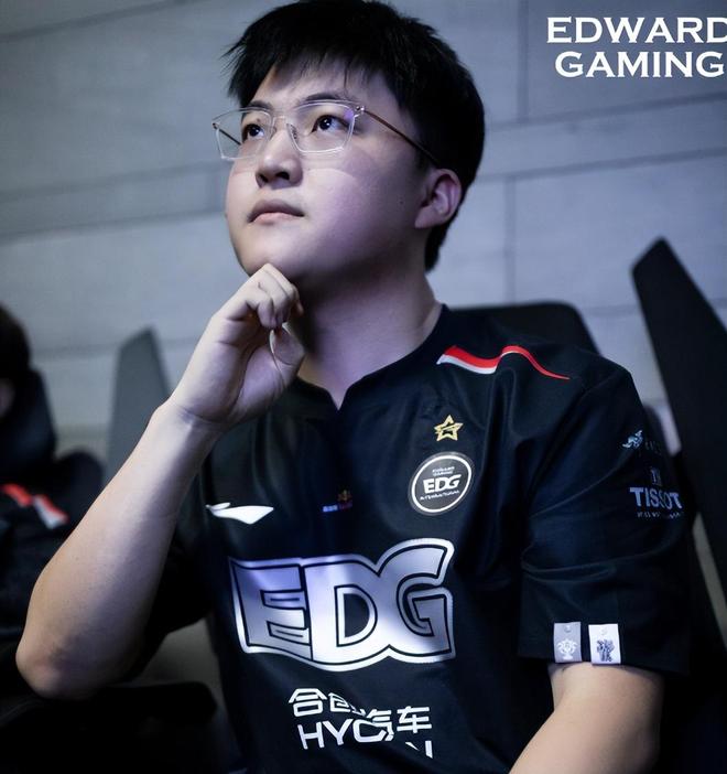 Uzi关键节点挺进下一轮,RNG带队取胜!的简单介绍 Uzi关键节点挺进下一轮,RNG带队取胜!的简单介绍